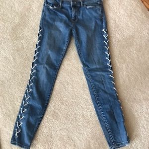 Jeans jegging with laces down sides!